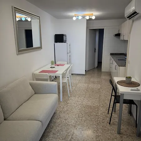 Lovely 2 Bedroom With Balcony Appartement